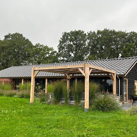 'T Heidepaleis Acomodação com café da manhã Garderen Exterior foto